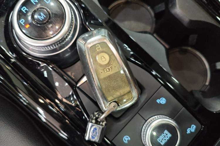 Used Ford Explorer 2020 EcoBoost 285 4x4 Titanium Edition 6 Seats
