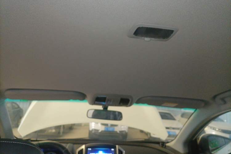 Used Luxgen U6 SUV 2015 1.8T Charm Model
