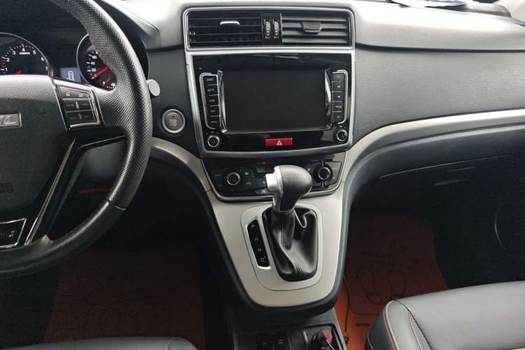 Used Haval M6 2019 1.5T DCT Two-Wheel Drive Elite Version China V Standard