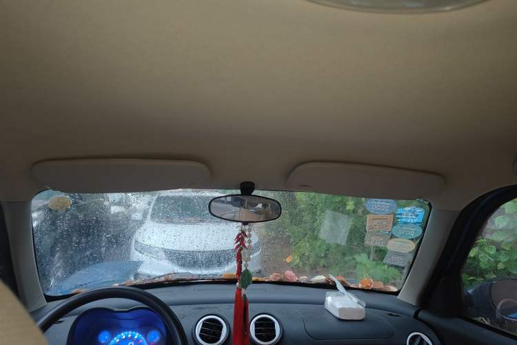 Used Lifan Auto 320 2012 Champion Edition 1.3L Manual CoolDrive Model Headliner