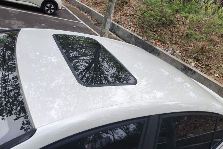 Used Citroen C4L 2015 1.8L Automatic Prestige Edition Roof