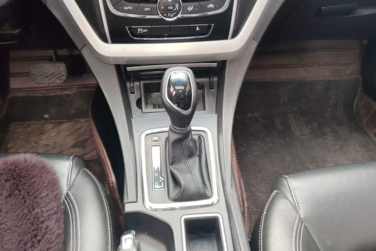 Used Geely Auto Emgrand 2016 Sedan 1.5L CVT Upward Version