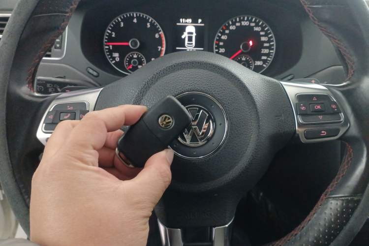 Used Volkswagen Sagitar 2013 2.0 TSI GLI Interior 1