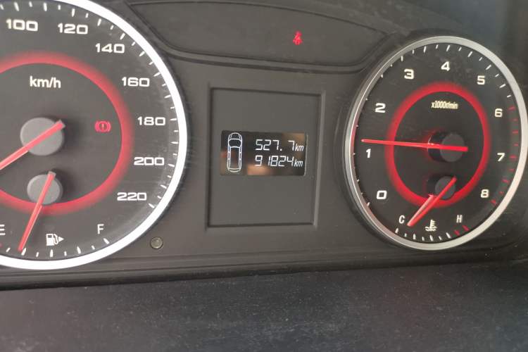 Used SAIC MAXUS G10 2018 PLUS 2.4L Manual Elite Edition
