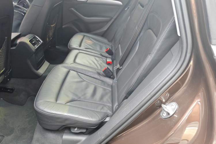 Used Audi Q5 2013 40 TFSI Technology Edition Left Rear Seat