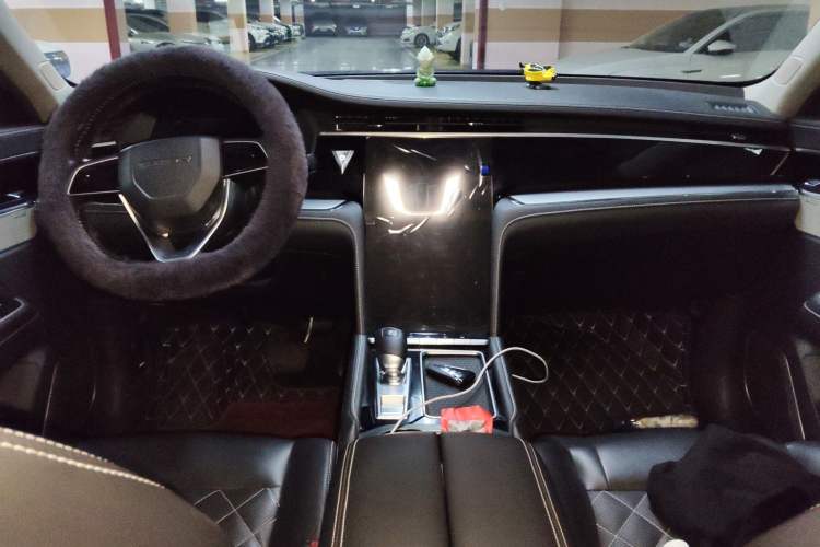 Used Venucia Star 2020 260T Automatic 48V Mild Hybrid Turbocharged Starry Edition
