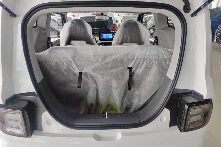 Used Geely Galaxy Panda 2024 Panda Mini 200km Endurance Bear
