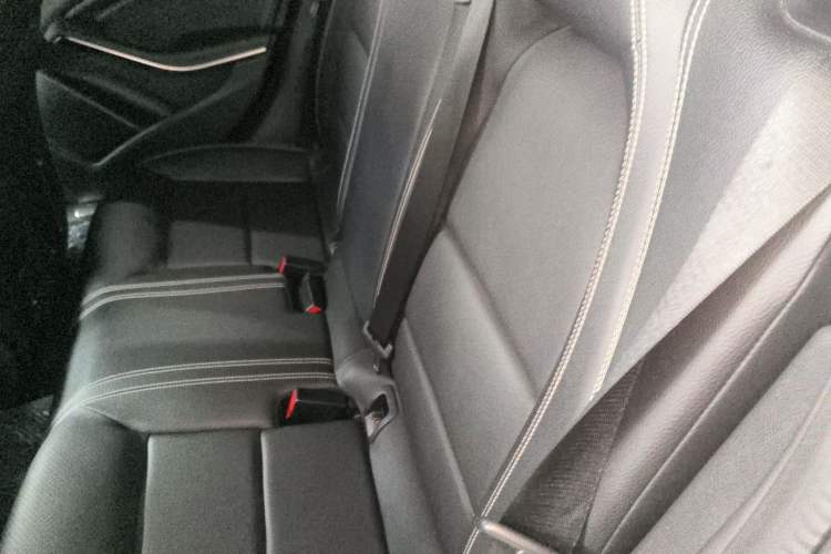 Used Mercedes-Benz GLA 2015 GLA 200 Fashion Model
