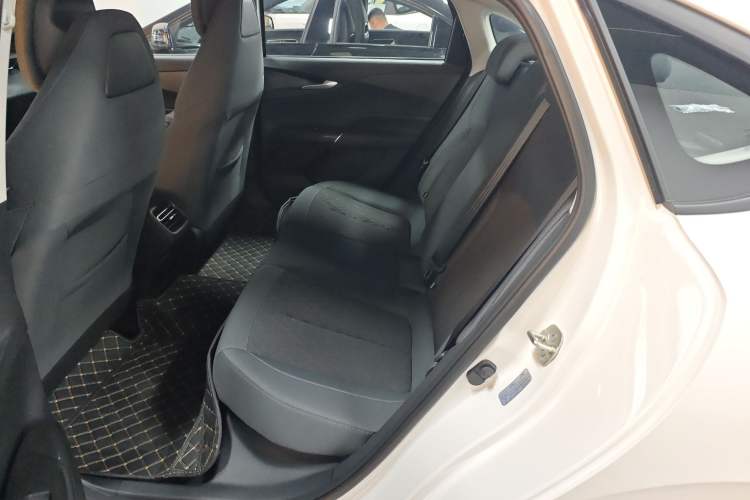 Used Changan Eado PHEV 2025 Smart New Blue Whale 145KM High-Energy Edition