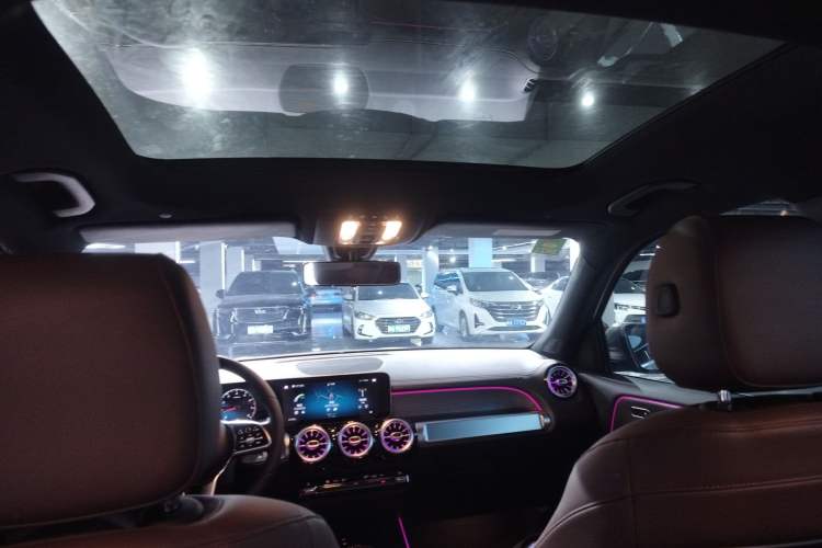 Used Mercedes-Benz GLB 2020 Facelift GLB 200 Fashion Edition Headliner