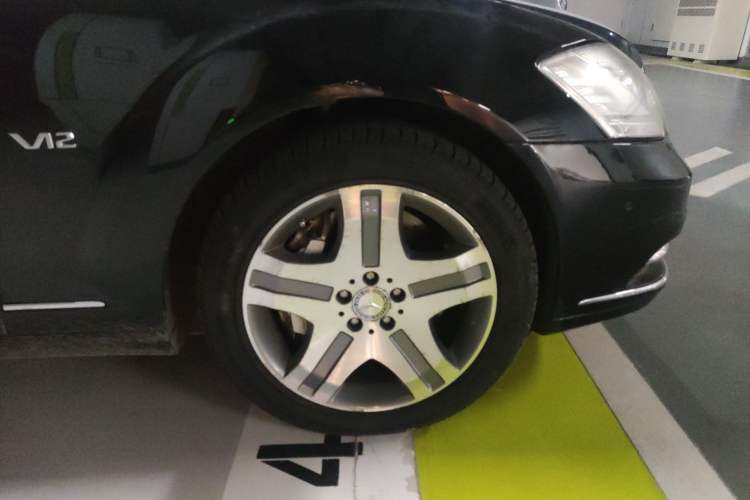 Used Mercedes-Benz S-Class 2010 S 600 L Right Front Wheel Hub