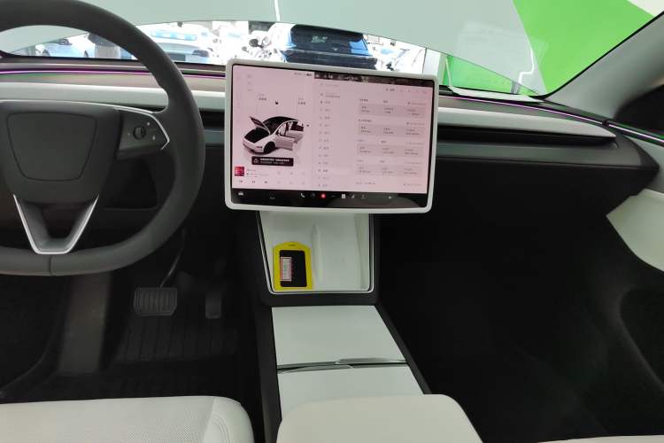 Used Tesla Model Y 2025 Rear-Wheel-Drive Version