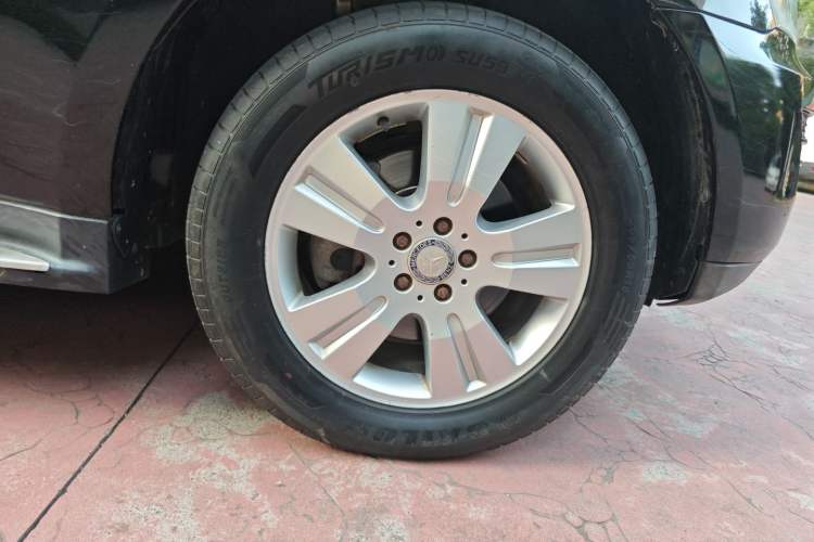 Used Mercedes-Benz M-Class 2010 ML 300 4MATIC
