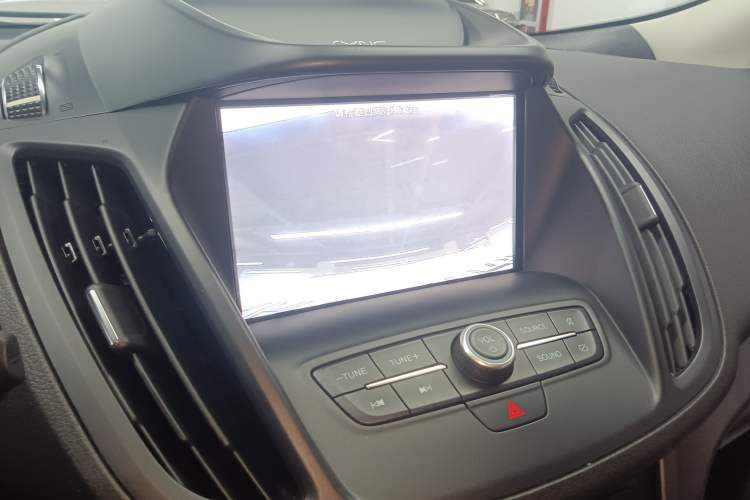 Used Ford Kuga 2019 EcoBoost 180 Two-Wheel-Drive Platinum Edition China VI Standard