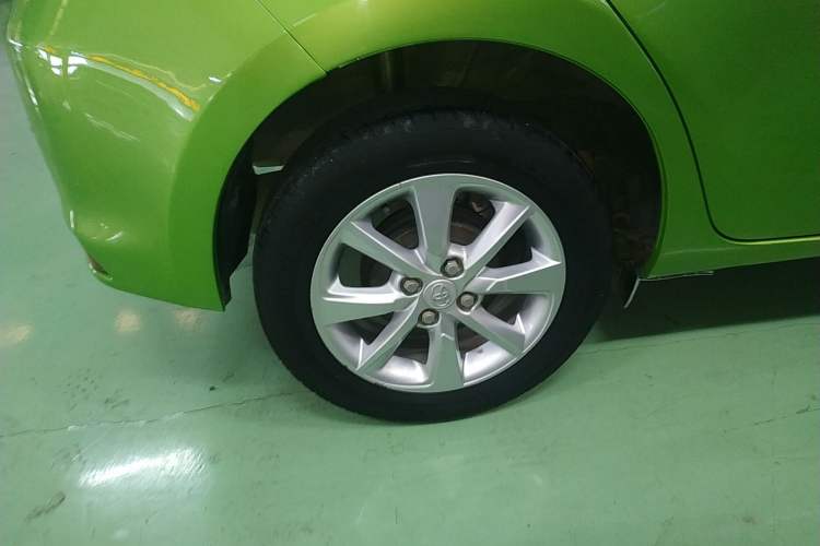 Used Toyota YARiS L Zhi Xuan 2014 1.5G Automatic Xuan Dong Edition Right Rear Wheel Hub