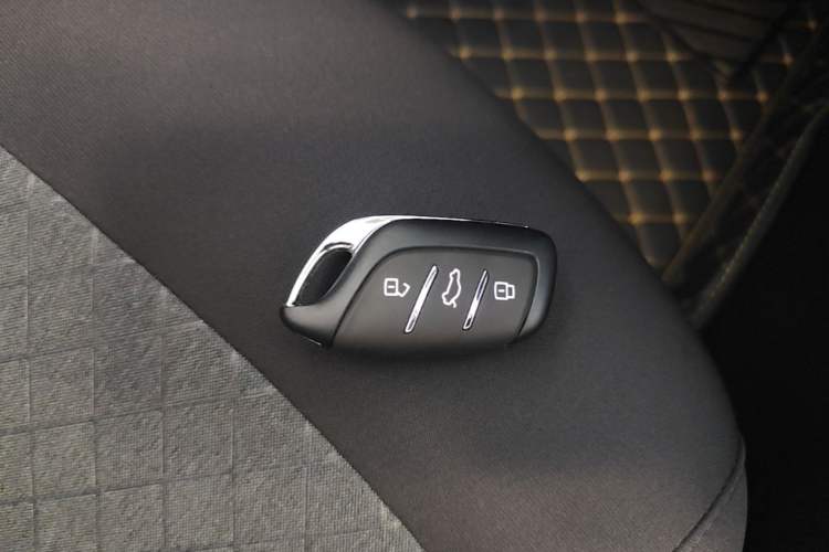 Used Roewe i5 2026 Model 1.5L Manual Comfort Version