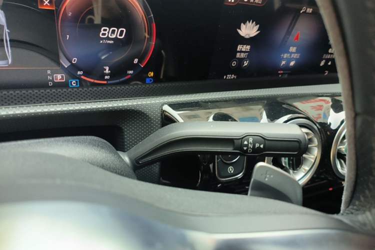 Used Mercedes-Benz A-Class 2022 Revised Version A 200 L Sport Sedan Fashionable Style