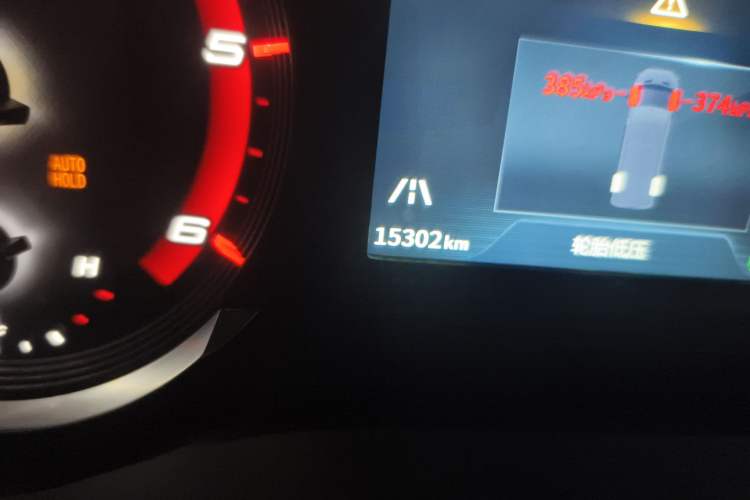 Used SAIC MAXUS V100 RV 2022 2.0T Traveler V100 Mountain Retreat Edition with Longitudinal Bed
