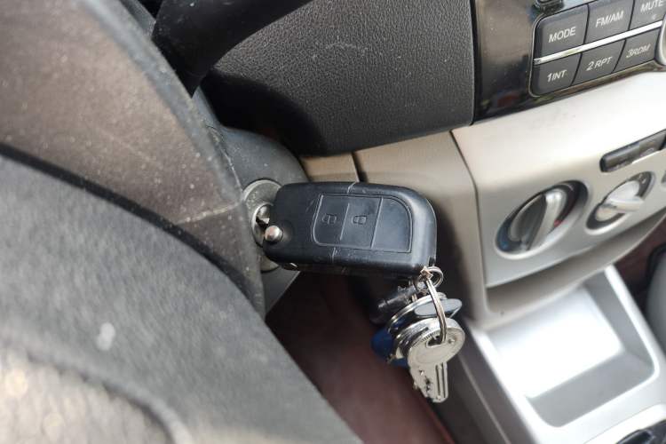 Used Changan Alsvin V3 2012 1.3L Manual Comfort Version China IV Standard