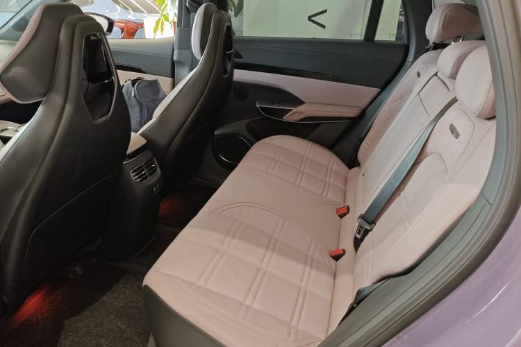 Used Hongqi Tiangong 08 2025 680 Ultra Four-Wheel-Drive Version
