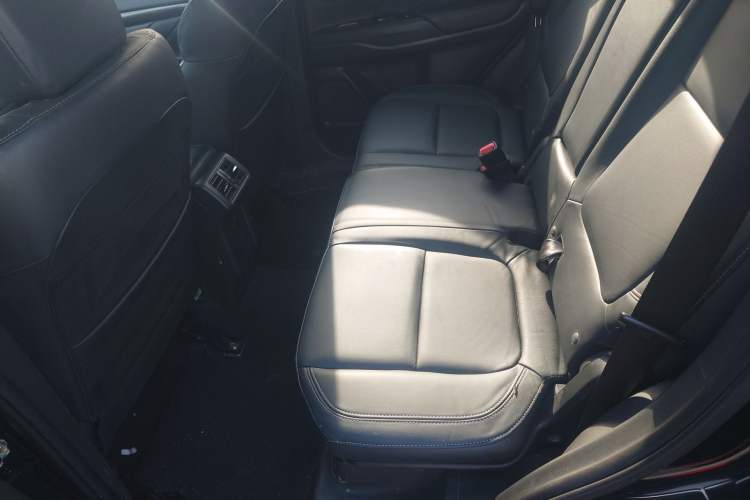 Used Mitsubishi Outlander 2019 2.0L Two-Wheel Drive Comfort Edition 5 Seats China V Standard Left Rear Seat