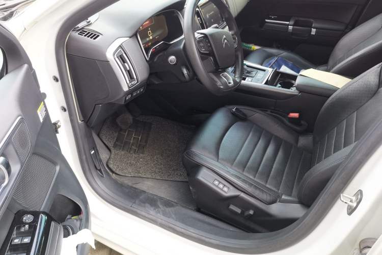 Used Citroen C6 2017 Revised Version 380THP Luxury Edition
