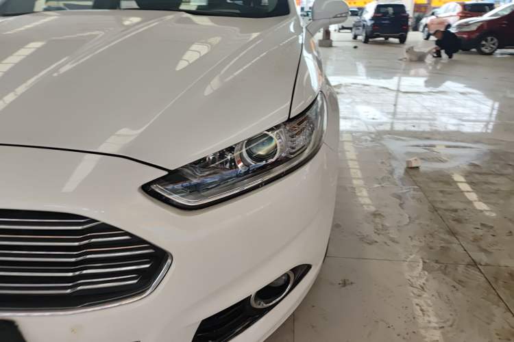 Used Ford Mondeo 2013 2.0L GTDi 200 Fashion Edition Left Front Headlight