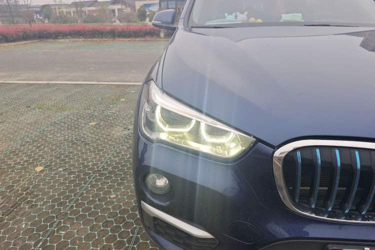 Used BMW X1 New Energy 2019 xDrive25Le Mileage Upgrade Version Right Front Headlight