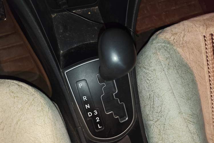 Used Hyundai Verna Ray 2014 1.4L Automatic GLX
