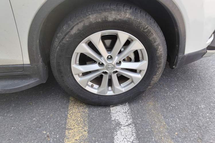 Used Nissan X-Trail 2014 2.5L CVT Luxury Edition 4WD
