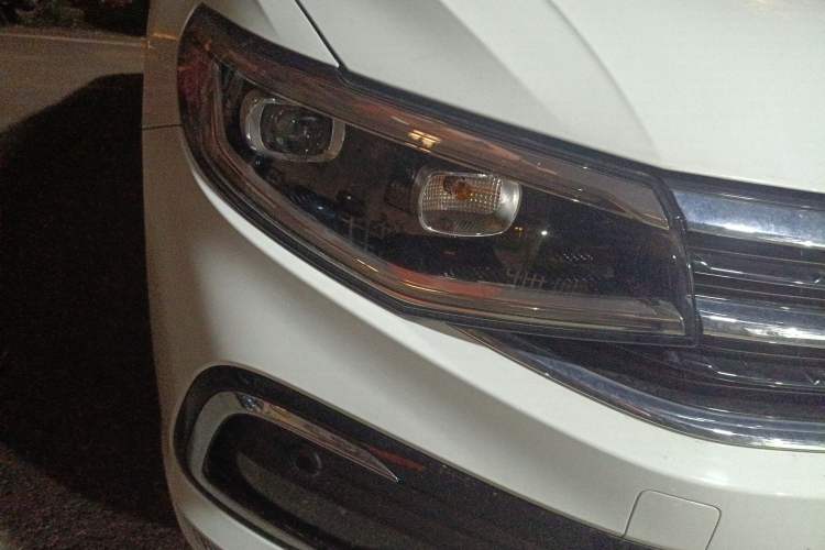 Used Volkswagen Bora 2023 200TSI DSG Enjoyment Edition Right Front Headlight