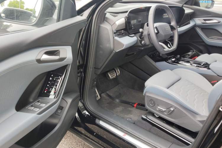 Used Audi Q6L e-tron 2026 First Launch Navigation Edition Driver Seat