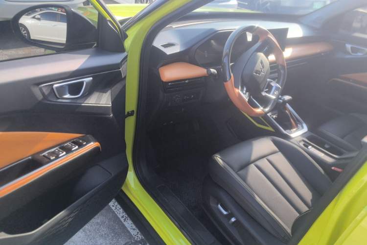 Used Wuling Alvez 2022 1.5T CVT Trendy & Cool Edition