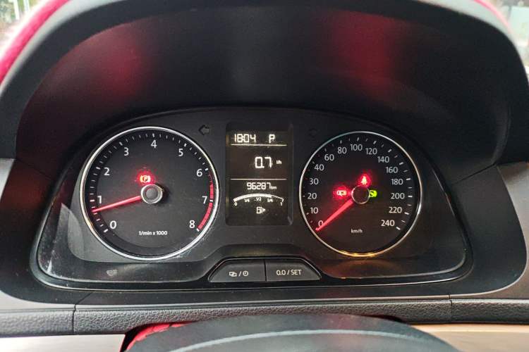 Used Volkswagen Lavida 2013 Restyled Classic 1.6L Automatic Comfort Edition Instrument Cluster