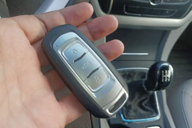 Used Geely Auto Emgrand 2014 Sedan 1.5L Manual Elite Model Vehicle Key