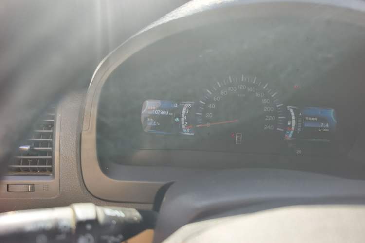 Used BYD G6 2012 1.5TI Manual Luxury Edition
