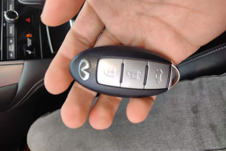 Used Infiniti Q50L 2015 2.0T Sport Edition Vehicle Key