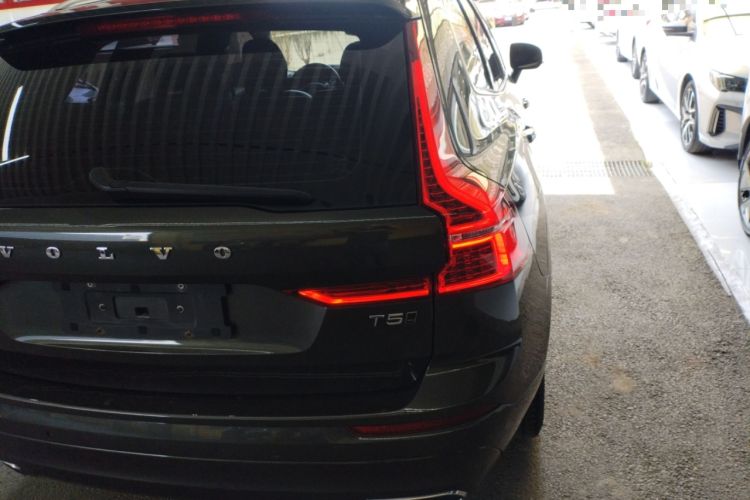 Used Volvo XC60 2019 T5 4x4 Zhiyuan Edition China VI Standard
