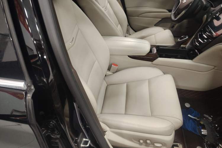 Used Cadillac XTS 2017 28T Elite Model Right Front Seat