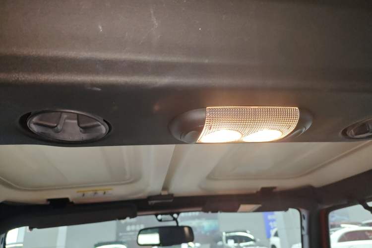 Used Jeep Wrangler 2015 3.0L Sahara Four-Door Edition