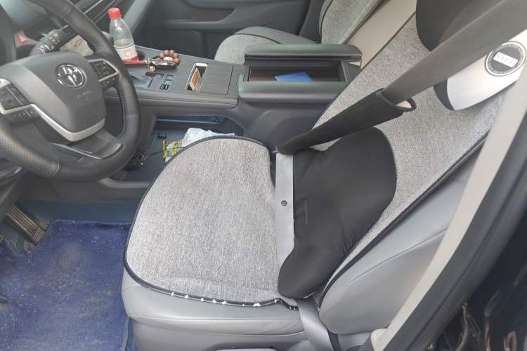 Used Toyota Granvia 2023 2.5L Hybrid Comfort Edition Left Front Seat