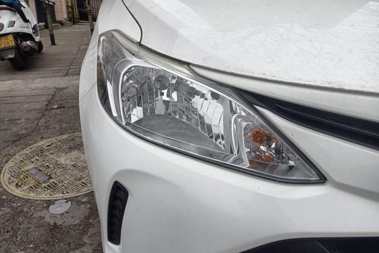 Used Toyota Vios 2017 1.5L CVT Innovation Edition Right Front Headlight