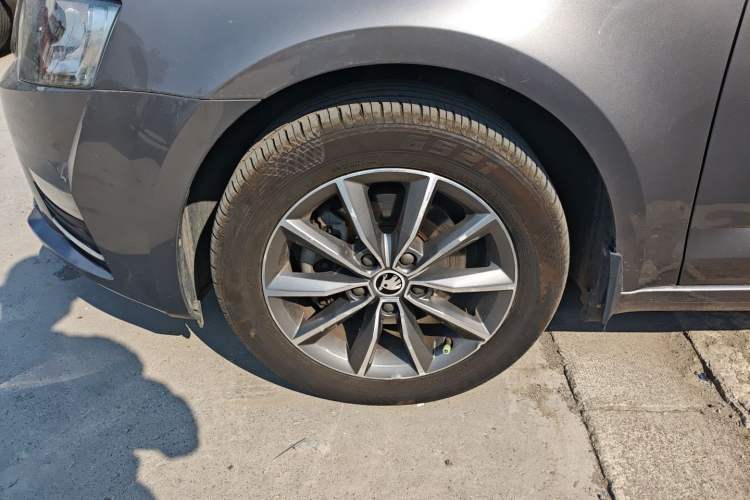 Used Skoda Octavia 2017 1.6L Automatic Chuanxing Edition
