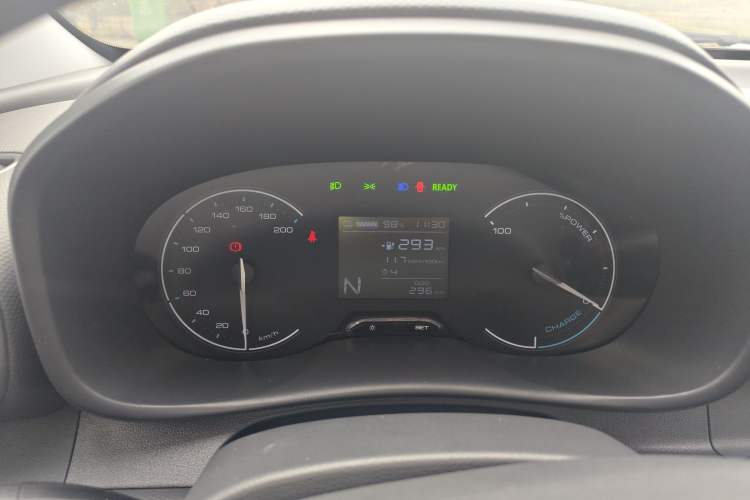 Used Wuling Hongguang New Energy 2024 All-Electric Model 300KM Standard Version Instrument Cluster