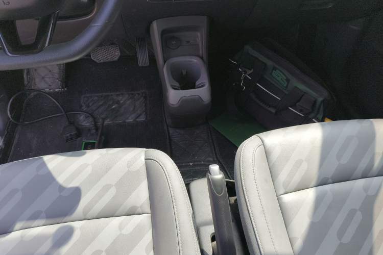 Used Leapmotor T03 2024 200 Lite Edition Gear Lever