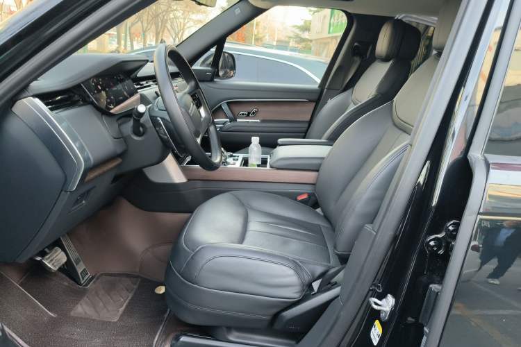 Used Land Rover Range 2023 3.0 L6 360 PS Grand Edition
