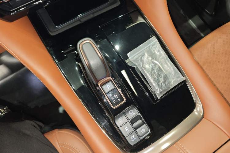 Used Toyota Alphard 2024 Dual-Engine 2.5L Prestige Edition
