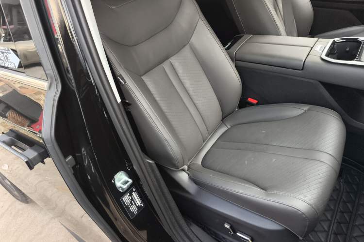 Used SAIC MAXUS G70 2024 2.0T Automatic Flagship Version 7 Seats
