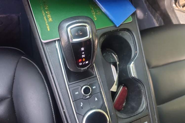 Used Cadillac XT4 2018 28T Two-Wheel-Drive Luxury Model