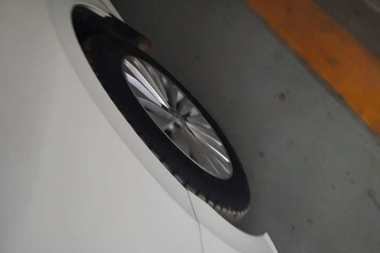 Used Volkswagen Lavida 2019 1.5L Manual Comfort Edition China VI Standard Left Front Wheel Hub